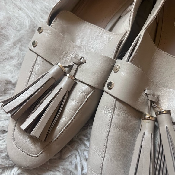 Beige/cream loafer shoes from Zara. Very soft and comfortable. - Picture 4 of 6
